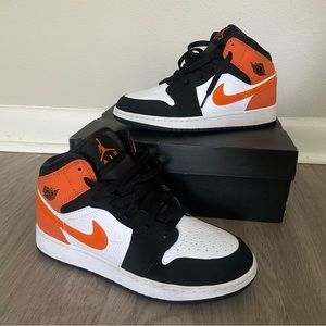 Air Jordan 1 MID (GS)